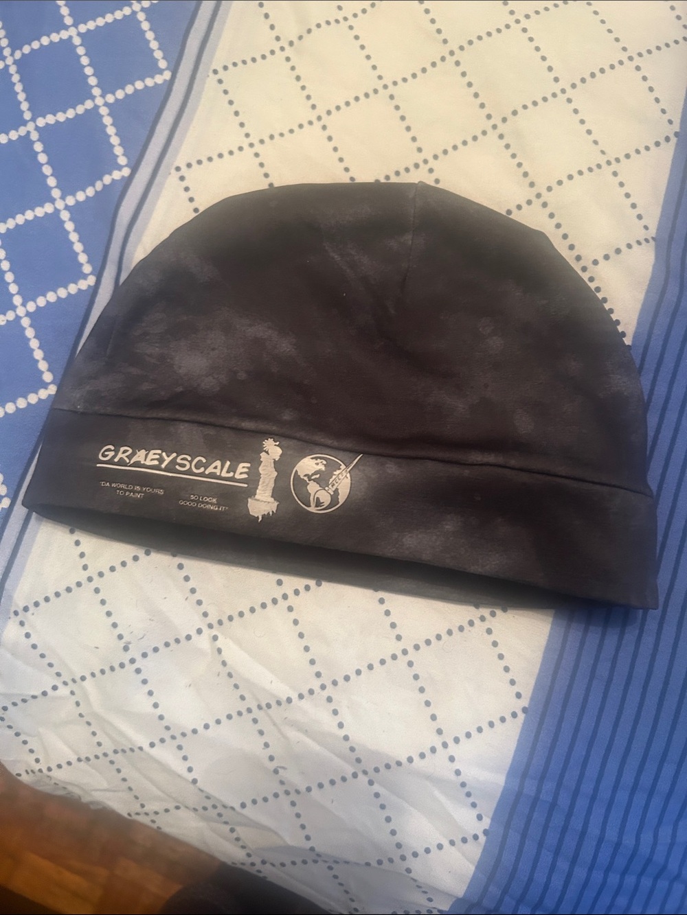 Graeyscale Black Men's Beanie Hat